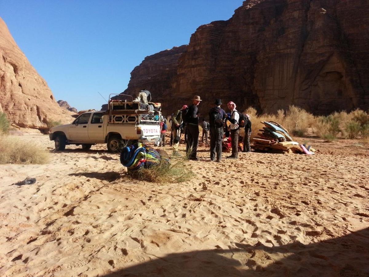 Zawaideh Desert Camp Hotell Wadi Rum Exteriör bild