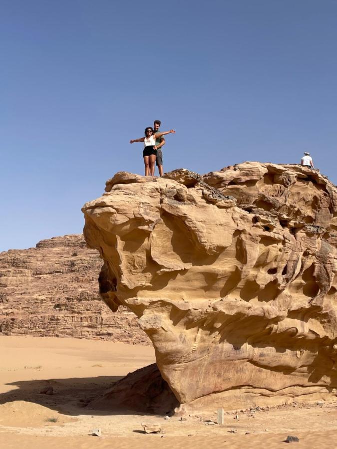 Zawaideh Desert Camp Hotell Wadi Rum Exteriör bild