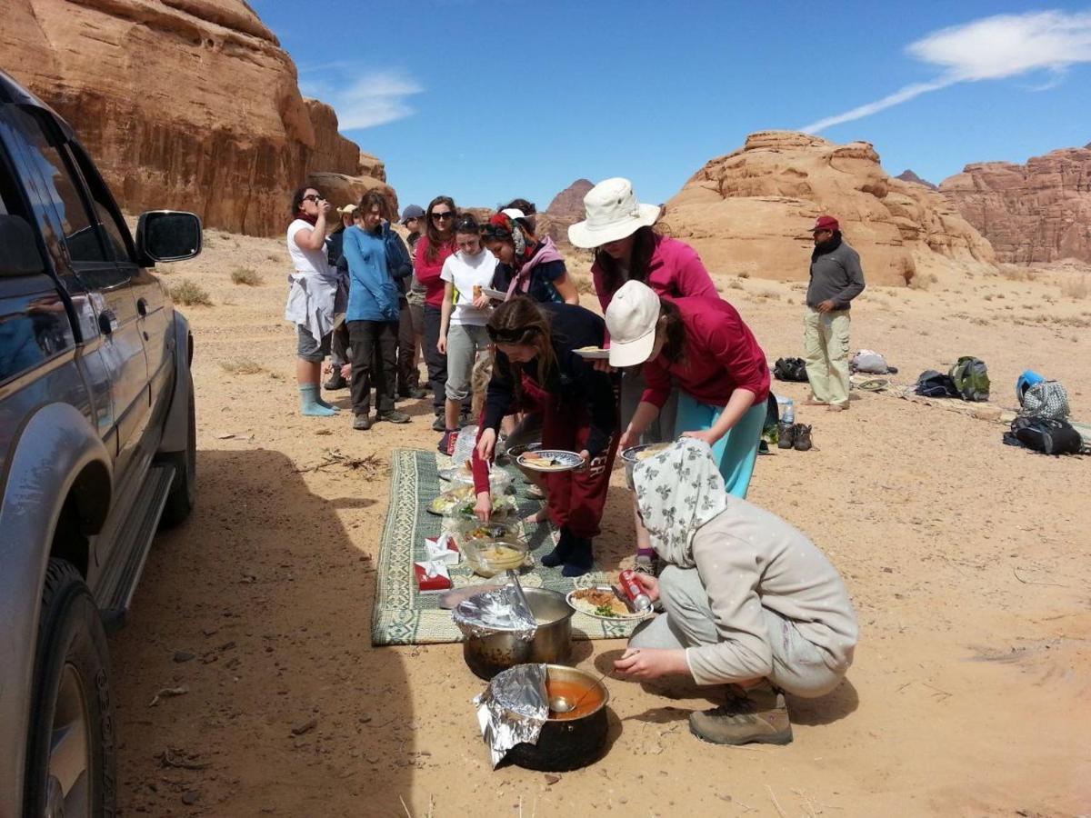 Zawaideh Desert Camp Hotell Wadi Rum Exteriör bild