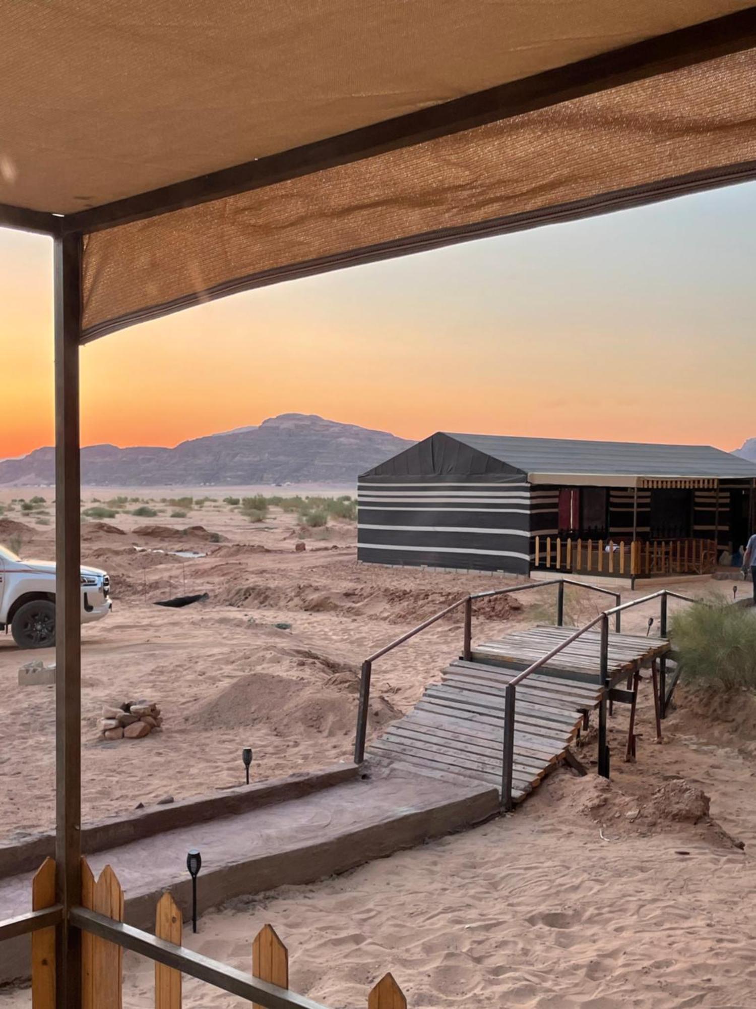 Zawaideh Desert Camp Hotell Wadi Rum Exteriör bild