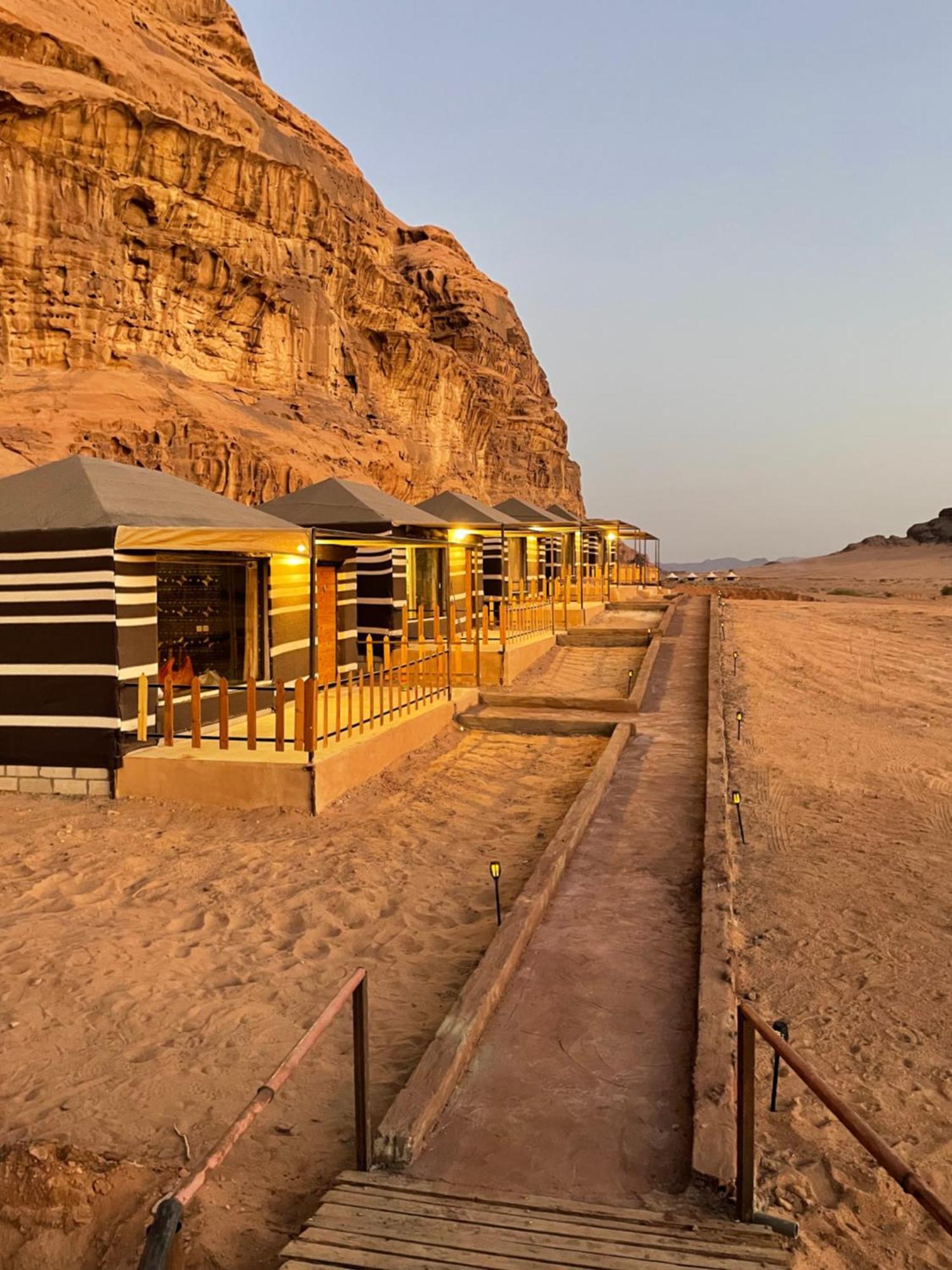 Zawaideh Desert Camp Hotell Wadi Rum Exteriör bild